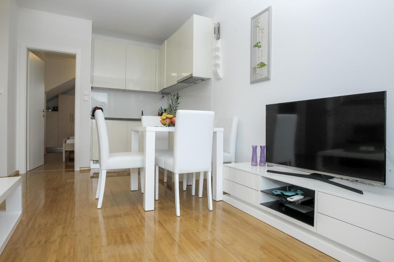 Apartments Tomana Novalja Zimmer foto